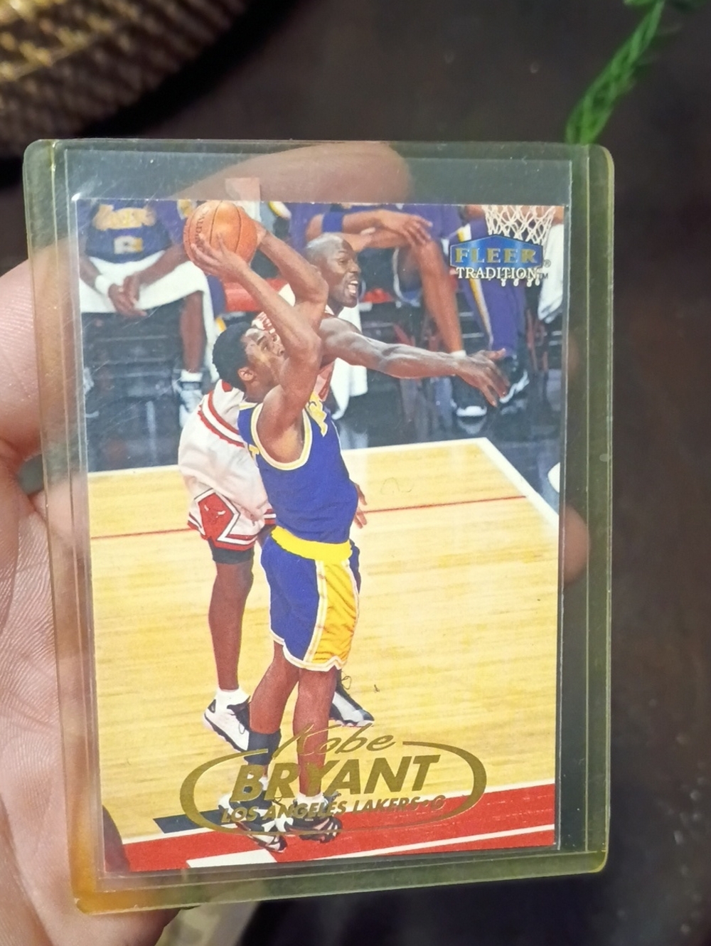 Kobe Bryant 1998 Fleer Tradition #1 NBA Basketball Sport Card Good Condition